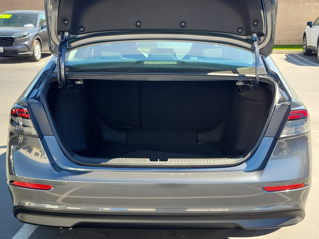 Certified 2024 Honda Accord EX image 9