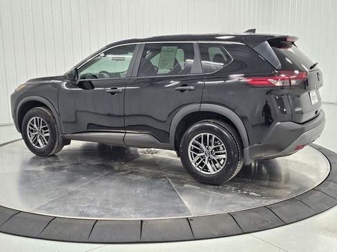 Used 2023 Nissan Rogue S AWD/4WD image 3
