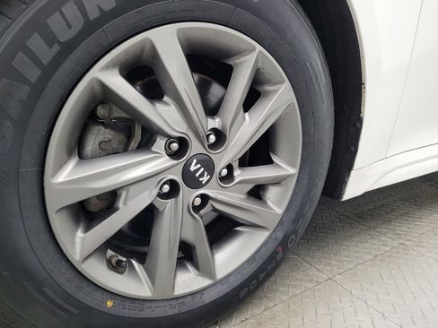 Used 2019 Kia Optima LX image 31