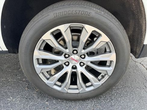 Used 2021 GMC Yukon Denali w/ LPO, Illumination Package image 15