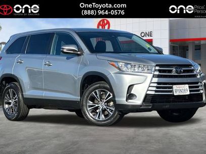 Used 2019 Toyota Highlander LE