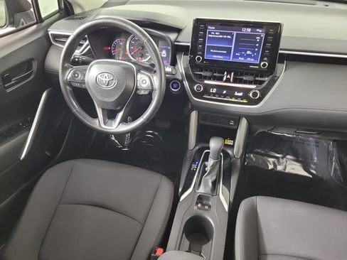 Used 2022 Toyota Corolla Cross LE FWD image 15