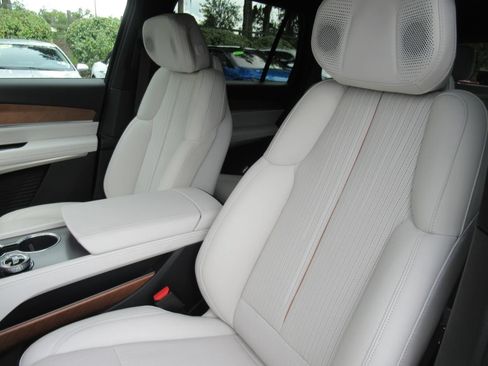 New 2027 Cadillac Vistiq Sport AWD/4WD image 21