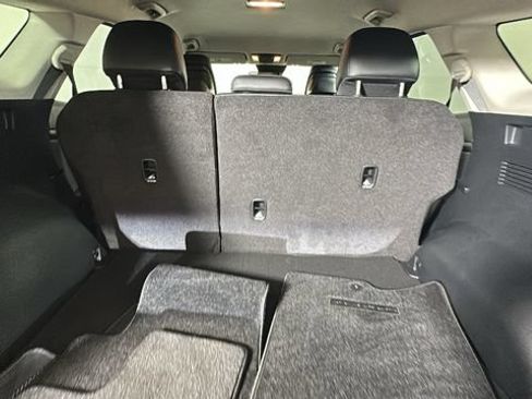 Used 2025 Kia Sportage EX FWD image 29
