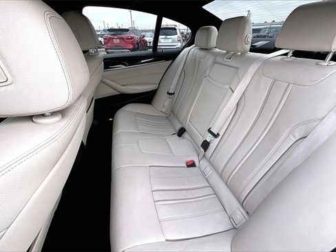 Used 2018 BMW 530e image 19