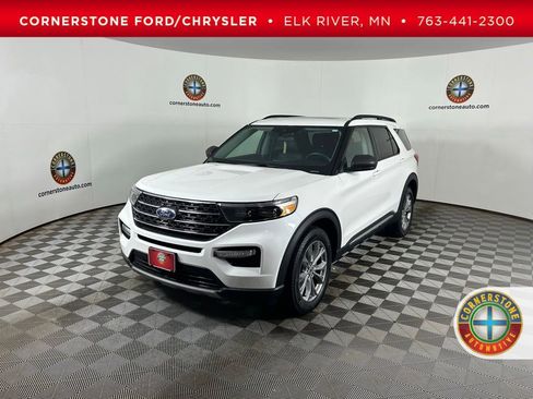 Used 2023 Ford Explorer XLT w/ Equipment Group 202A AWD/4WD image 1