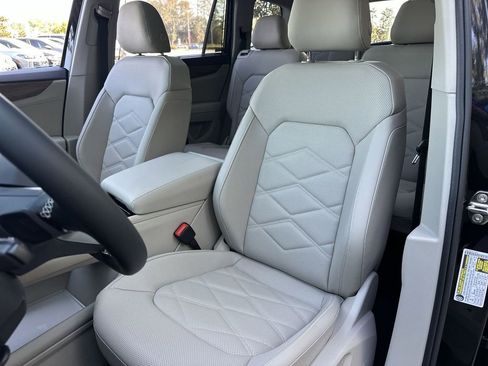 New 2026 Volkswagen Atlas SE image 11