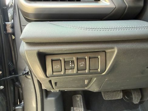 Used 2022 Subaru Outback Limited image 13