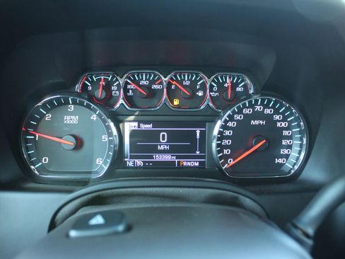 Used 2015 Chevrolet Suburban LTZ image 15