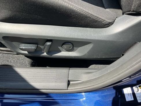 Used 2025 Nissan Rogue SV AWD/4WD image 27