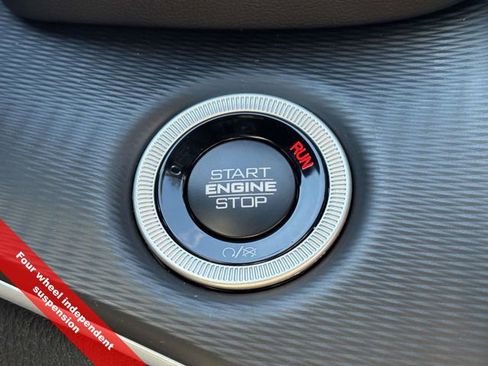 New 2025 Jeep Grand Cherokee Altitude image 24