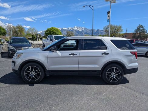 Used 2019 Ford Explorer Sport AWD/4WD image 8