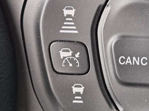 Used 2024 Jeep Wrangler Unlimited Sahara w/ Technology Group AWD/4WD image 16