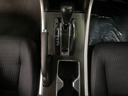Used 2015 Honda Accord Sport image 21