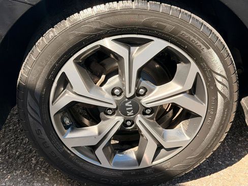 Used 2019 Kia Forte LXS FWD image 13
