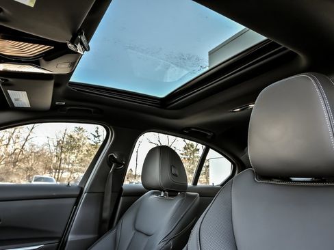 Used 2023 BMW 330i xDrive 330i xDrive image 16