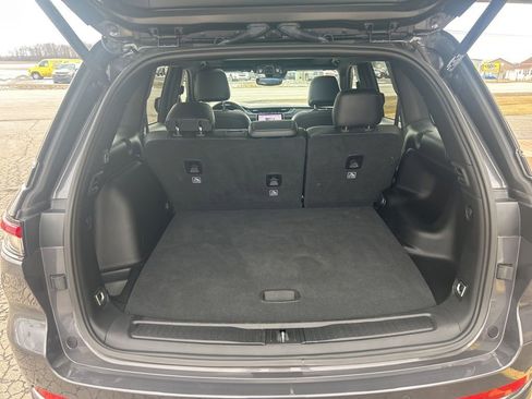 Used 2024 Jeep Grand Cherokee Limited image 10