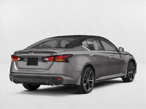 New 2026 Nissan Altima 2.5 SR image 2