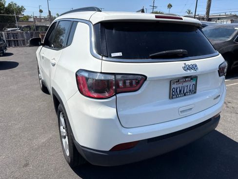 Used 2019 Jeep Compass Latitude w/ Popular Equipment Group FWD image 18