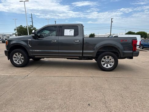 Used 2019 Ford F250 Platinum w/ Platinum Ultimate Package AWD/4WD image 4