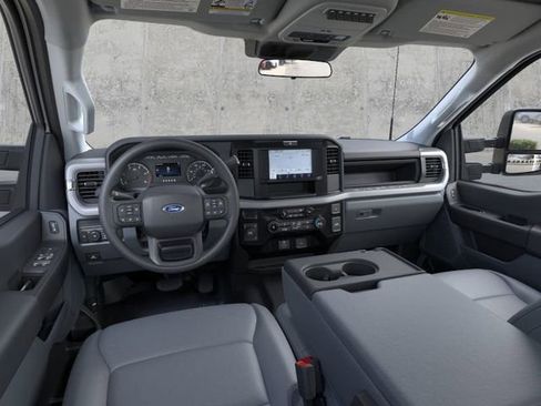 New 2025 Ford F550 4x4 SuperCab Super Duty image 9
