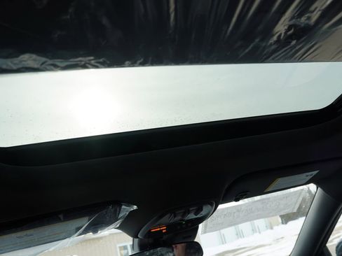 New 2026 Chevrolet Trax RS w/ Sunroof Package image 11