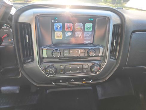 Used 2017 Chevrolet Silverado 2500 LT AWD/4WD image 24