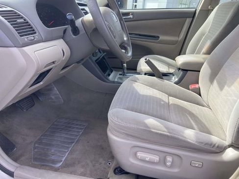 Used 2006 Toyota Camry LE image 11