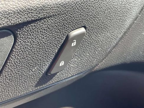 Used 2014 Chevrolet Traverse LT FWD image 26