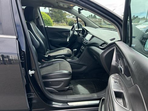 Used 2019 Buick Encore Preferred AWD/4WD image 27