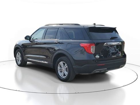 Used 2024 Ford Explorer XLT w/ Equipment Group 202A AWD/4WD image 3