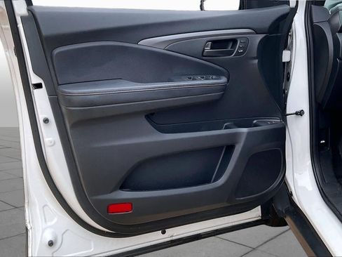 Used 2023 Honda Passport TrailSport image 22
