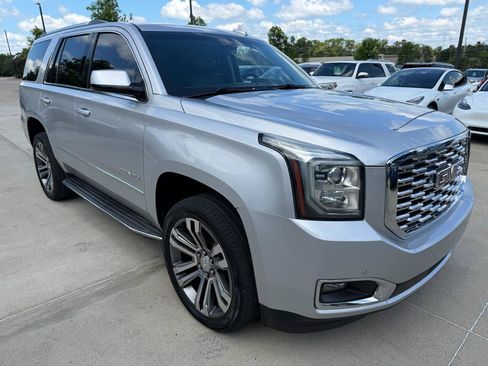 Used 2018 GMC Yukon Denali w/ Open Road Package AWD/4WD image 3