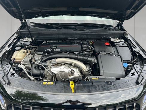 Used 2021 Mercedes-Benz GLB 35 AMG 4MATIC image 20