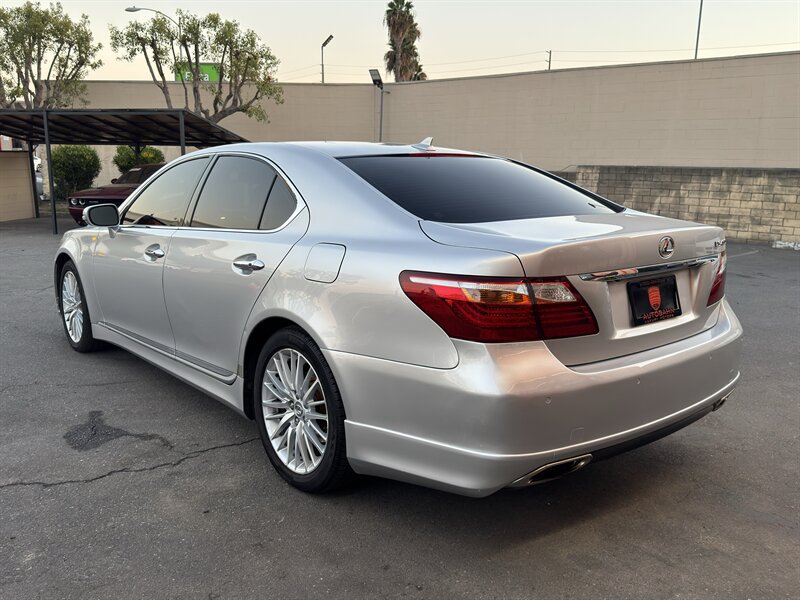 Used 2012 Lexus LS 460 w/ Sport Pkg RWD image 12