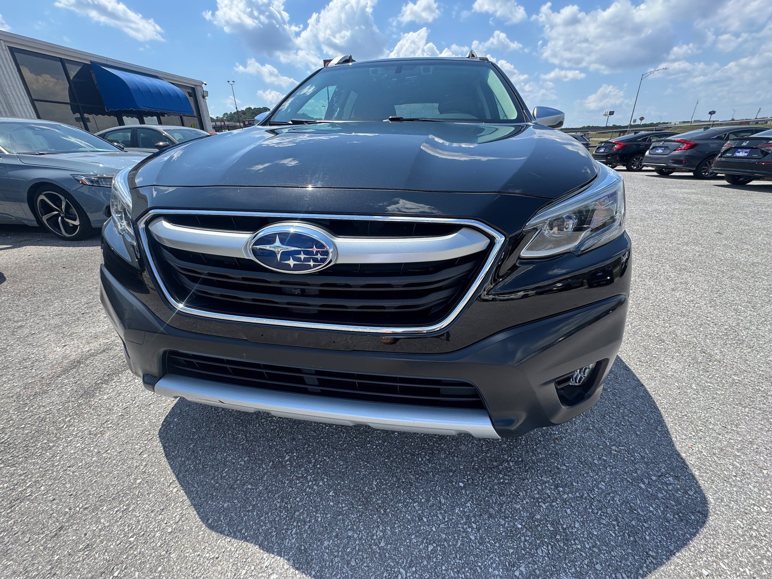 Used 2021 Subaru Outback Touring XT AWD/4WD image 3