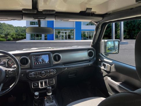 Used 2019 Jeep Wrangler Sport AWD/4WD image 28