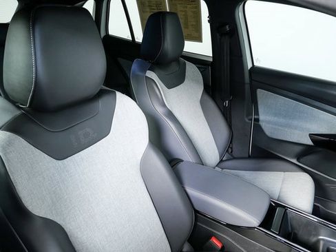 Used 2024 Volkswagen ID.4 2WD image 22