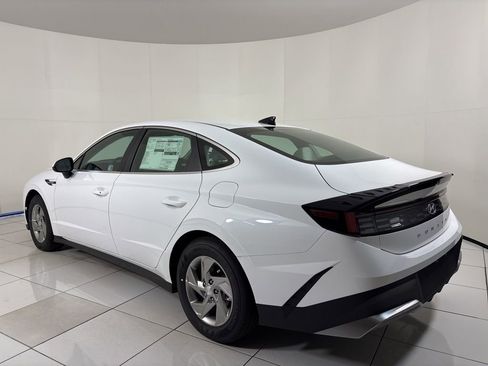 New 2025 Hyundai Sonata SE image 3