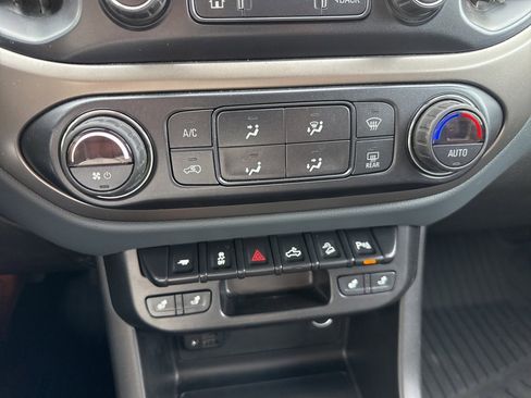 Used 2022 Chevrolet Colorado Z71 w/ Trail Boss Package image 24