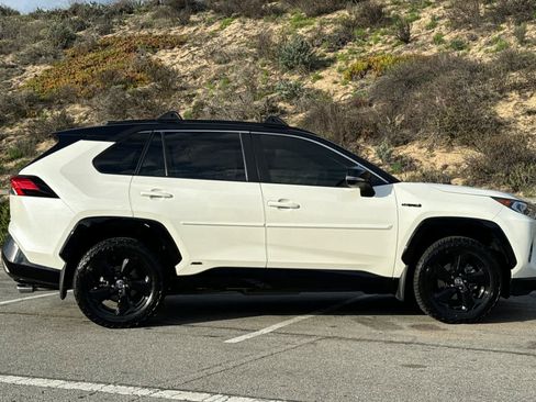 Used 2020 Toyota RAV4 XSE image 6