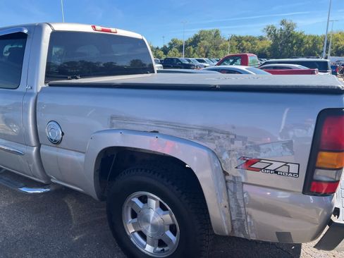 Used 2005 GMC Sierra 1500 SLE image 8