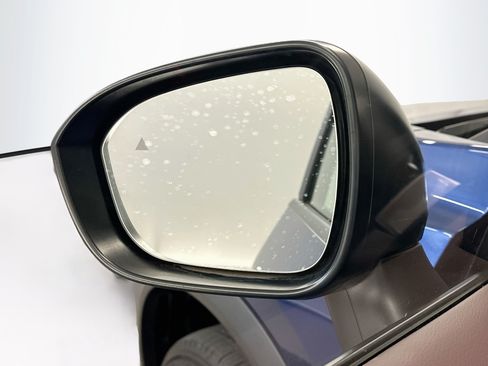Used 2023 Nissan Rogue S AWD/4WD image 16