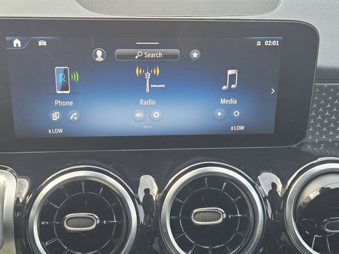 Used 2026 Mercedes-Benz GLB 250 image 16