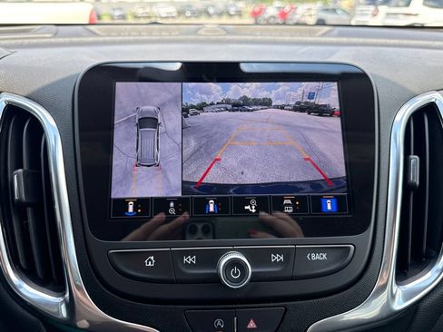 Used 2024 Chevrolet Equinox LT AWD/4WD image 16
