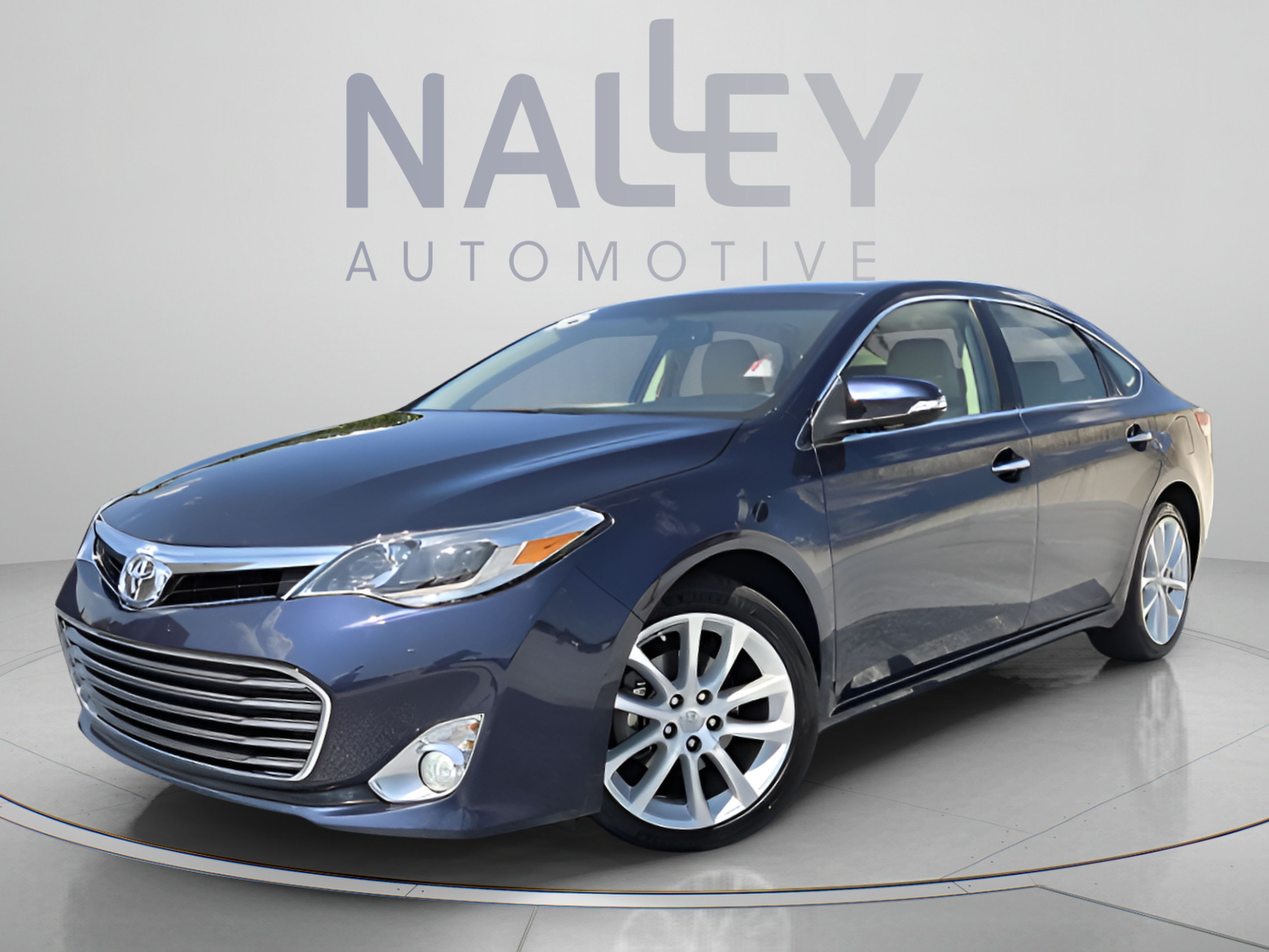 Used 2015 Toyota Avalon Limited FWD image 1