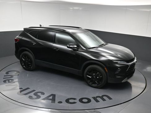 Used 2024 Chevrolet Blazer LT w/ Convenience Package FWD image 32