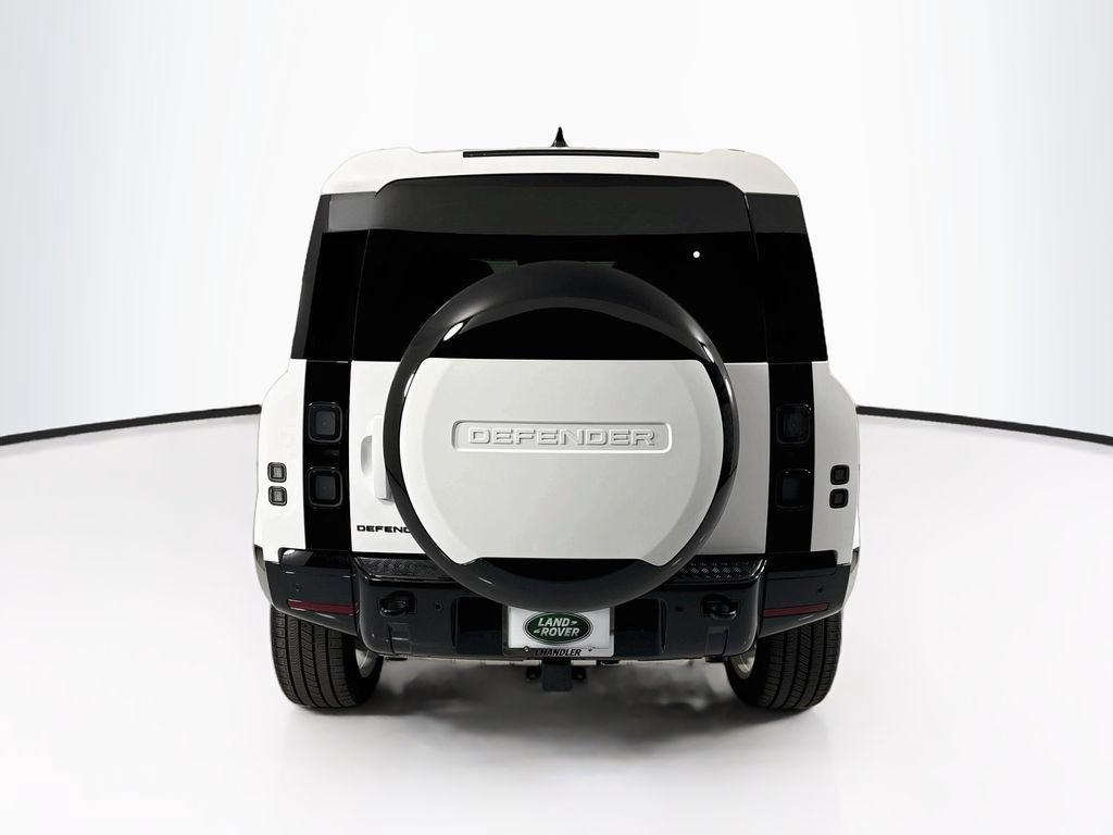 Used 2026 Land Rover Defender 110 X-Dynamic SE AWD/4WD image 6