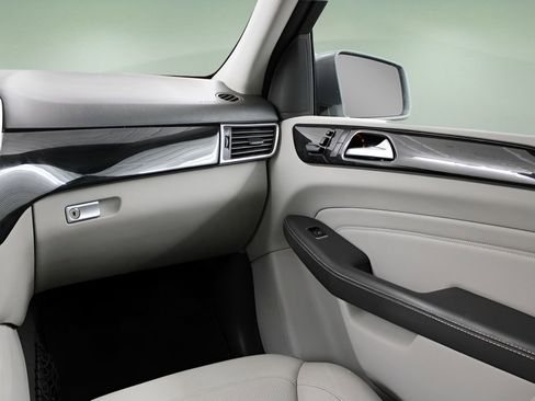 Used 2015 Mercedes-Benz ML 350 2WD image 24