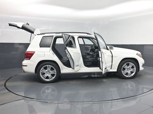 Used 2015 Mercedes-Benz GLK 350 4MATIC image 59